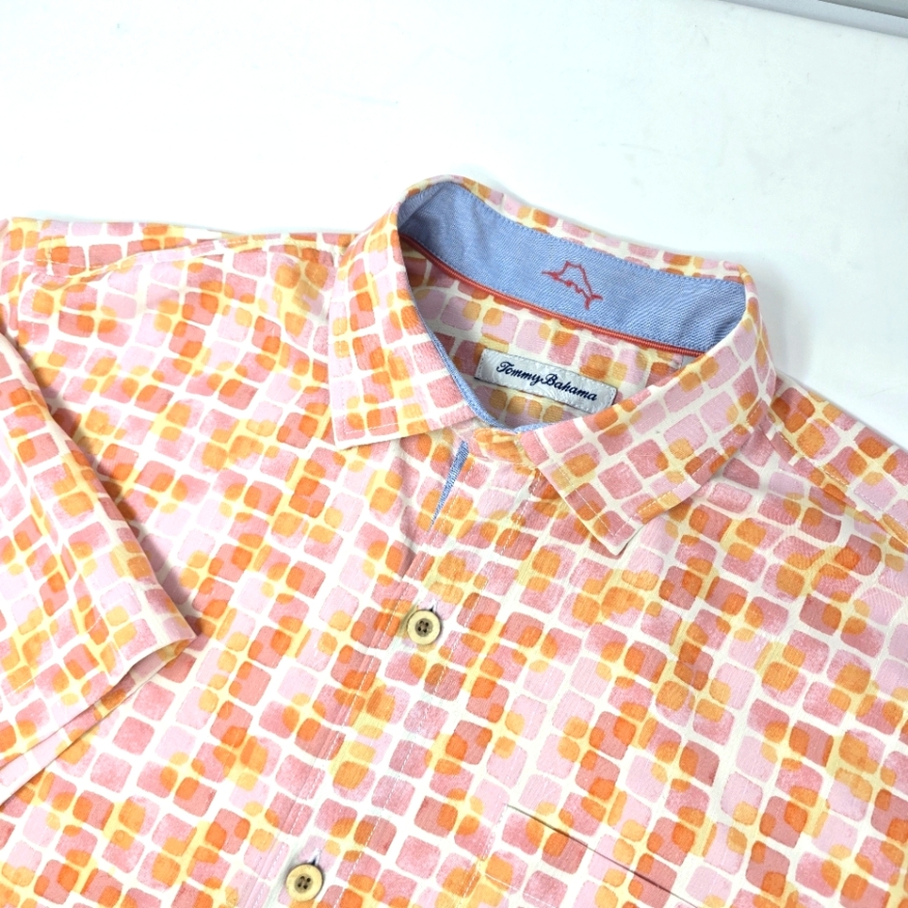 Tommy Bahama Men's Short Sleeve Silk Poly Shirt Abstract Pink Peach‎ Size Med.